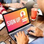 Compreendendo Opt-in e Opt-out na Comunicação Digital